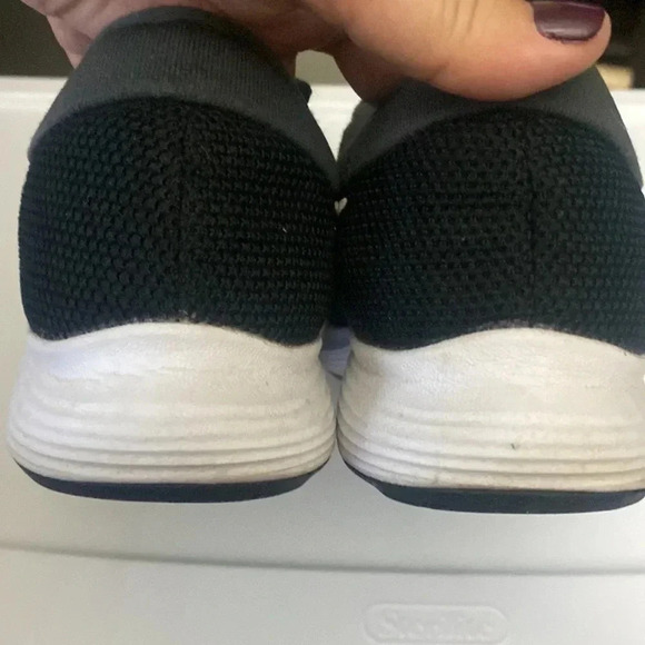 Nike Revolution 4 Running Sneakers - Picture 3 of 7